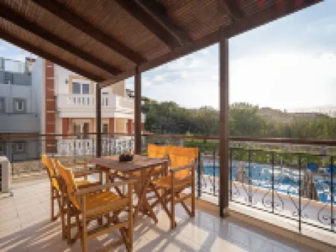 Artemis Apartments โรงแรมในStalos