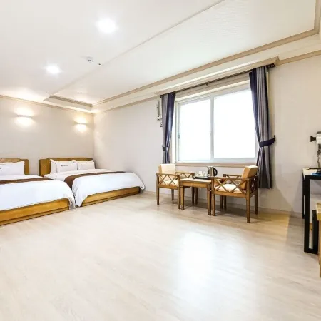 Mj Hotel