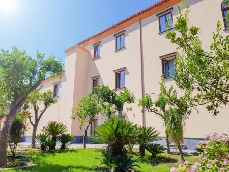 Villa Emanuel Отели рядом со станцией S. Agnello