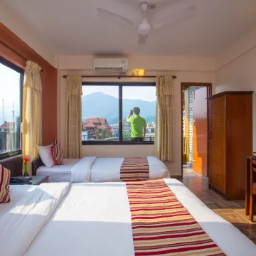 Hotel Crystal Palace Hotels near Fort Island
