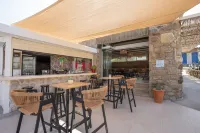 Alexandros Mykonos - Quầy Bar