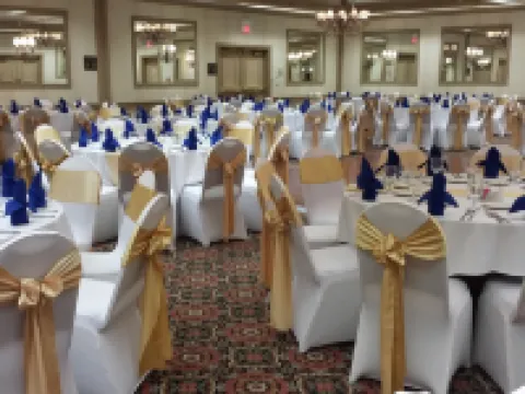 Piccadilly Inn Airport Hotels in Fresno