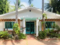 빌라 솔레다드 비치 리조트 Cape Bolinao Lighthouse 주변 호텔