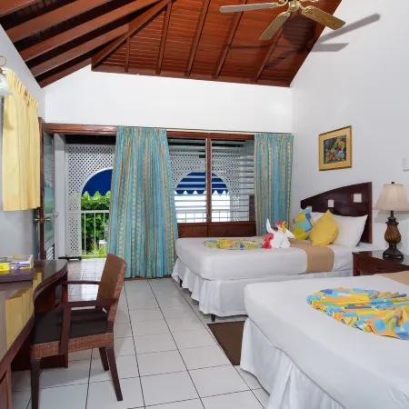 Hibiscus Lodge Hotel