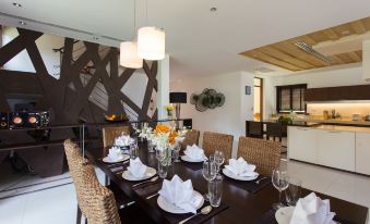 Amatapura Beachfront Villa 10