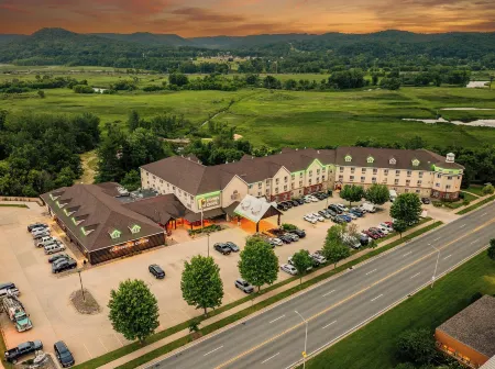 Stoney Creek Hotel la Crosse - Onalaska Отели в г. Оналяска