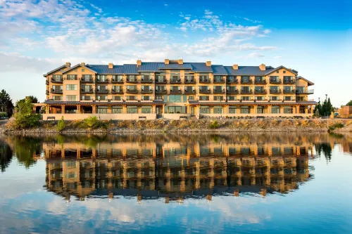 The Lodge at Columbia Point Hotels in Richland