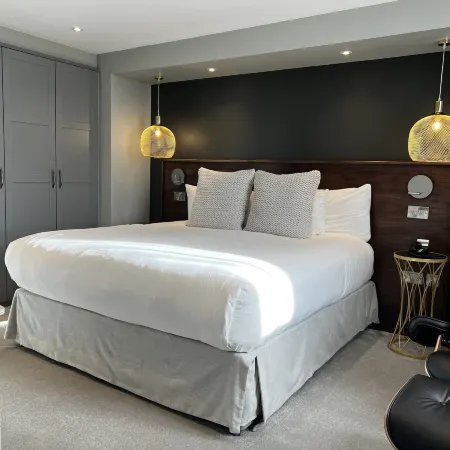 The Orchard Hotel & Restaurant