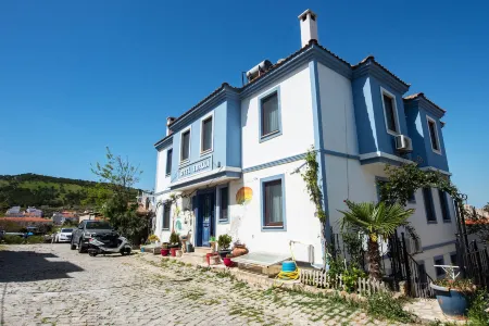 Ebruli Hotel Отели в г. Бозджаада