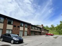 Econo Lodge Airport Quebec - parkir