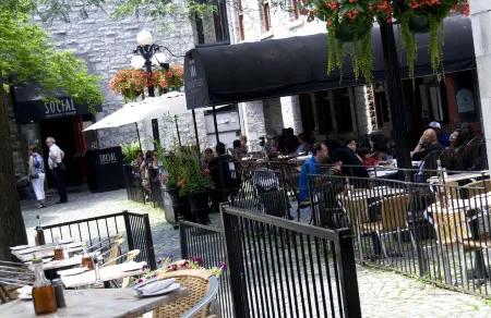 Les Suites Hotel Ottawa Отели рядом с достопримечательностью «Водопады Ридо»