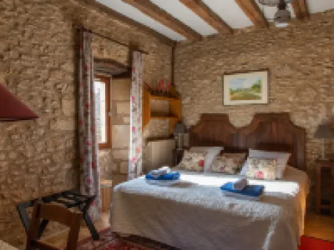 羅斯永聶住宿加早餐旅館 貝納克和卡澤納克酒店