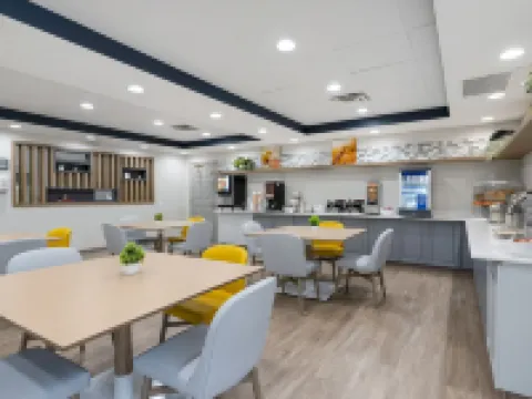 Comfort Inn & Suites Hampton Near Coliseum Hotels in Hampton