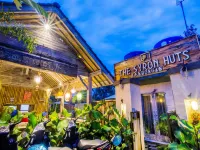 The Syron Huts Lembongan Hotels near Nusa Lembongan