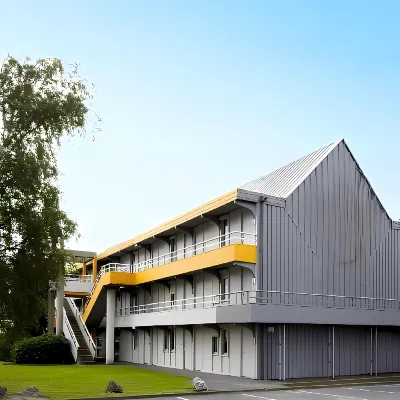 Fasthôtel Reims Est - Taissy Hôtels à : 