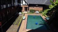 Cresta Churchill Hotel - Family