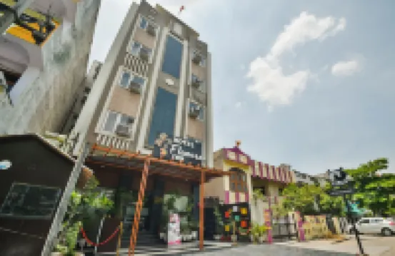 Hotel Flowers Inn Hotels near Lakhawa Wetland, Lakhawa