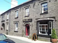 The Red Lion Отели в г. Ллангатен