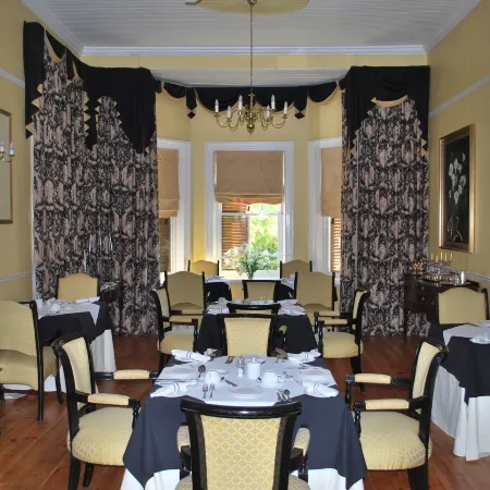 Kingna Lodge Montagu