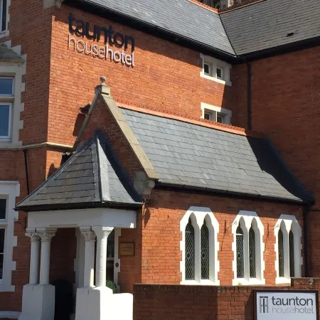 Taunton House Hotel