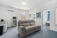 Otium Rentals Gem Spot Near Cafes and Shops