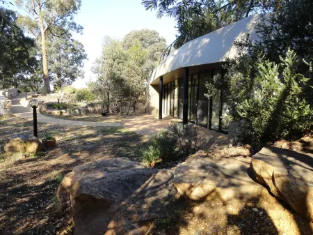 Down to Earth Farm Retreat Отели рядом с достопримечательностью «St Mary's Catholic Church»