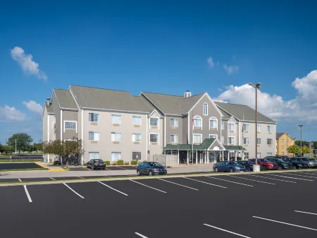 Country Inn & Suites by Radisson, Toledo, Oh