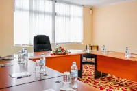 New Safari Hotel - 3-Star