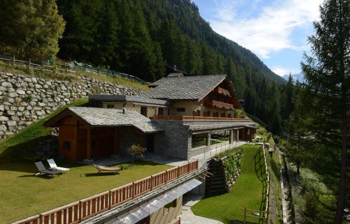 La Madonnina Del Gran Paradiso Wellness Hotel