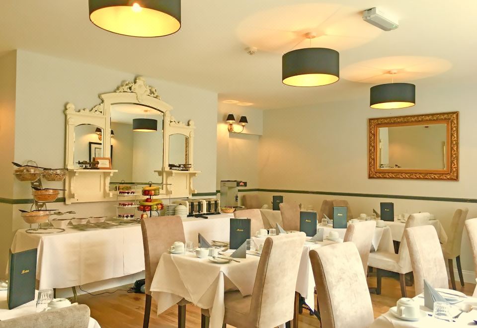 3. 모어햄프턴 타운..