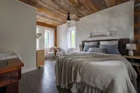 Owl's Nest Suites