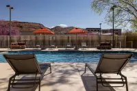 River Canyon Lodge - Pools