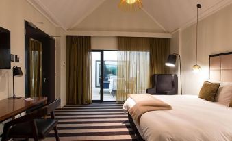 Ellen Hotel