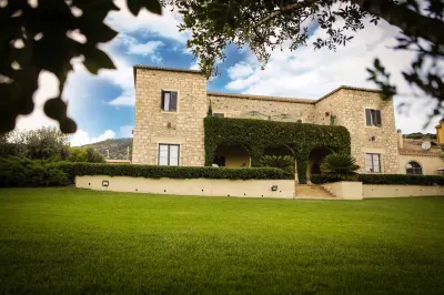 Borgo Antico XIX sec. Hotel in zona Su Nuraxi di Barumini