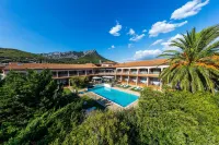 Noemys Toulon la Valette - Hotel Restaurant Avec Piscine Hotels in Sollies-Toucas