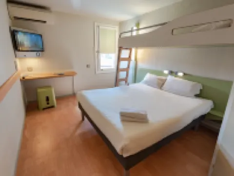 Ibis Budget Bollene โรงแรมในBollene