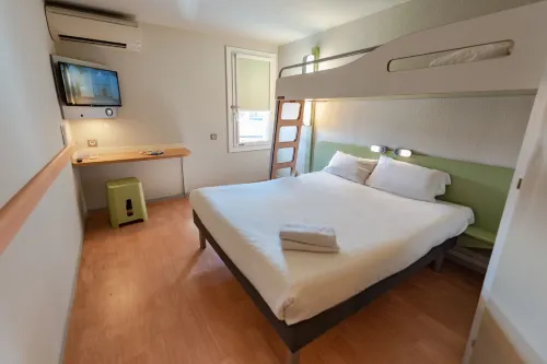 Ibis Budget Bollene Hotels in Bollène