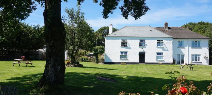Leworthy Farmhouse Bed and Breakfast Hotels in Torridge District