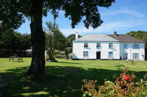 Leworthy Farmhouse Bed and Breakfast - Pysäköinti
