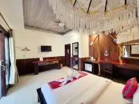 Samba Villas Beachfront View Hotels in Гили Траванган