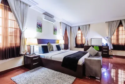 Tranquil Mews Hotel