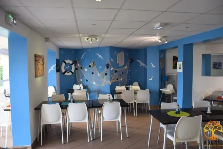 Adonis Grandcamp - Résidence les Isles de Sola