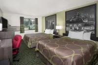 Super 8 by Wyndham Independence Kansas City Hotels in der Nähe von Carhartt
