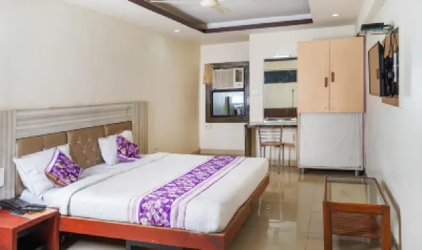 Lals Plaza Hotel Hotels near Taj Mahal Palace