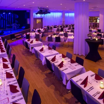 First Hotel Dragonen Отели рядом с Аэропорт Умео