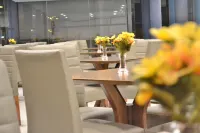 Villa Premium Hotel - พร้อมอาหารเช้า