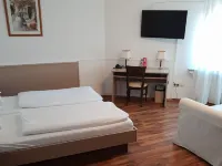 Hotel Restaurant Knechtstedener Hof Hotels in Dormagen