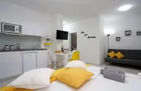 Guesthouse Villa DomeNico - Parkplatz