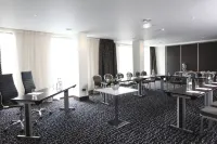 Park Grand Heathrow - Business