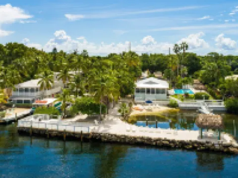 Amoray Dive Resort Hotels in Key Largo